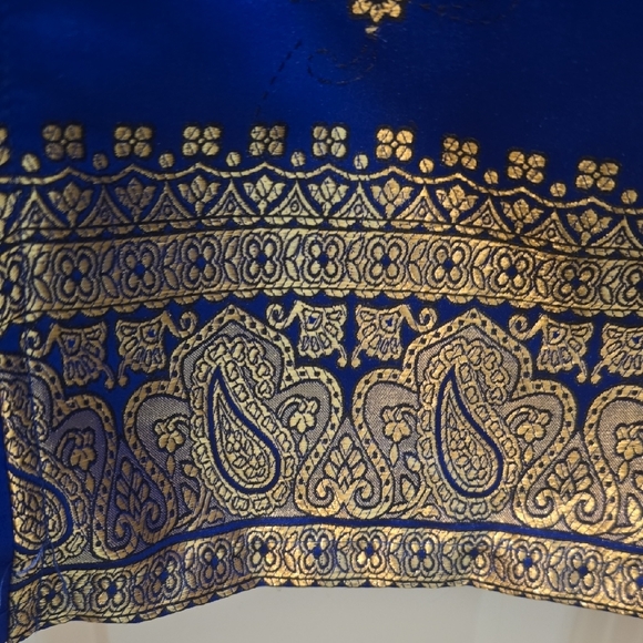 NWOT Elegant Blue Long Kimono with Gold Accents - Picture 3 of 5